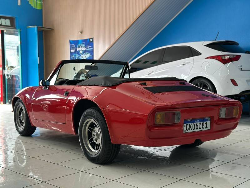 PUMA - GTS - 1976/1976 - Vermelha - R$ 59.900,00