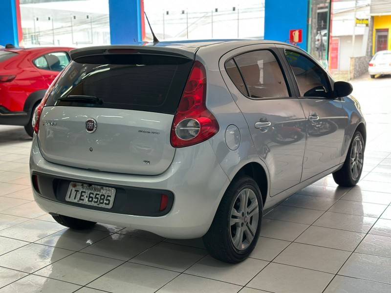 FIAT - PALIO - 2013/2013 - Prata - R$ 39.900,00