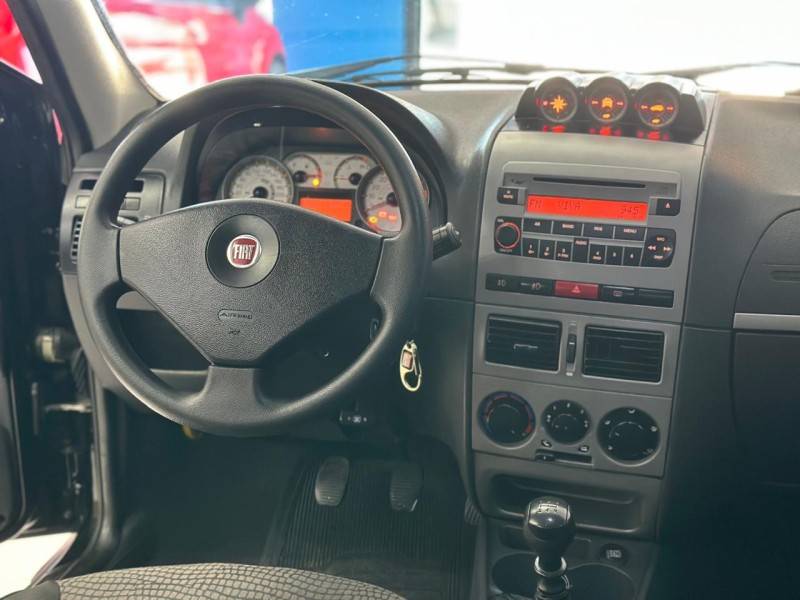 FIAT - PALIO - 2012/2012 - Preta - R$ 40.900,00