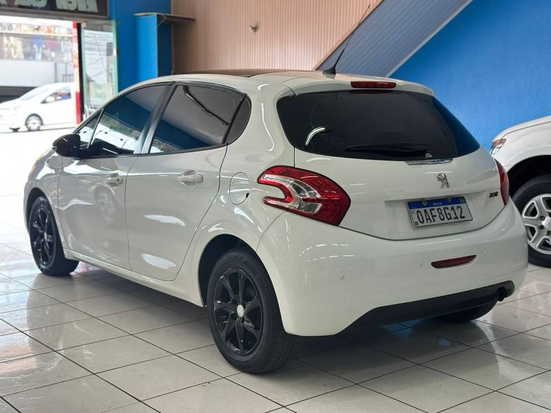 PEUGEOT - 208 - 2014/2014 - Branca - R$ 39.900,00