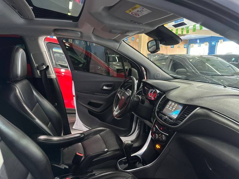 CHEVROLET - TRACKER - 2017/2017 - Branca - R$ 82.900,00