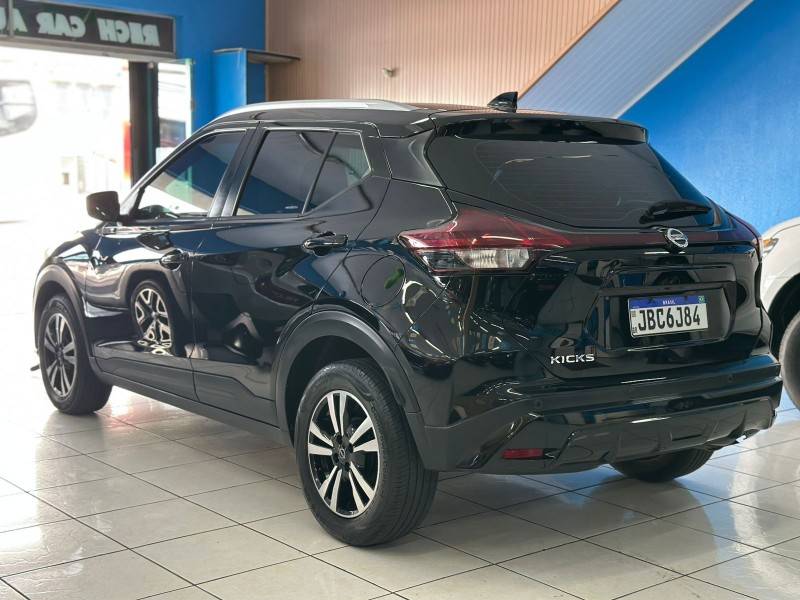 NISSAN - KICKS - 2022/2022 - Preta - R$ 92.900,00