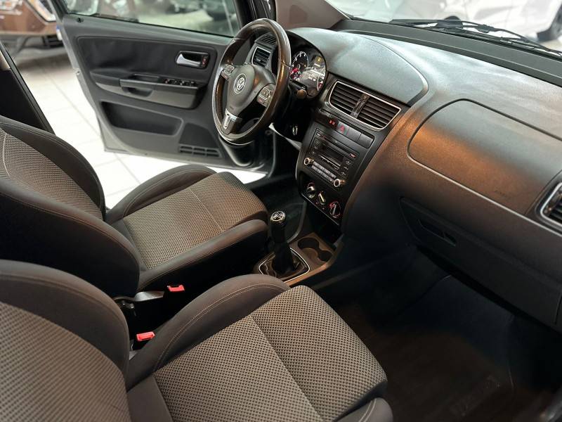 VOLKSWAGEN - SPACEFOX - 2012/2012 - Cinza - R$ 41.900,00