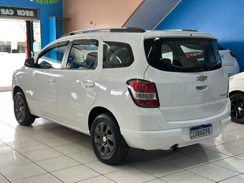 CHEVROLET - SPIN - 2016/2016 - Branca - R$ 59.900,00