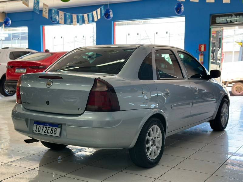 CHEVROLET - CORSA - 2009/2009 - Prata - R$ 27.900,00