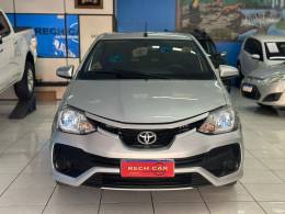 TOYOTA - ETIOS - 2018/2018 - Prata - R$ 54.900,00