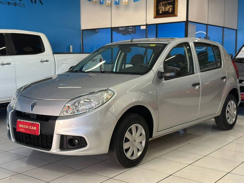 RENAULT - SANDERO - 2013/2013 - Prata - R$ 29.900,00