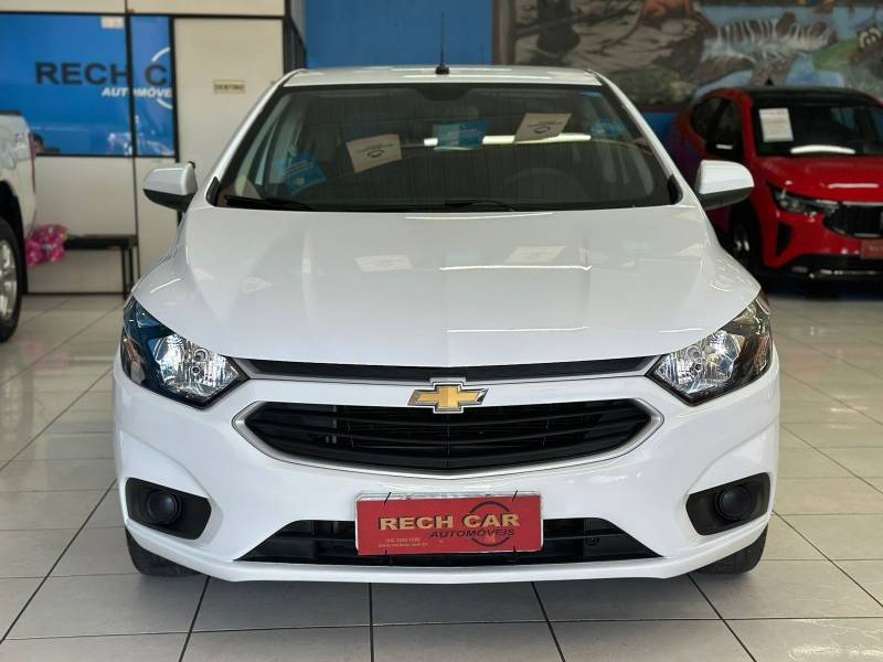 CHEVROLET - ONIX - 2018/2018 - Branca - R$ 57.900,00