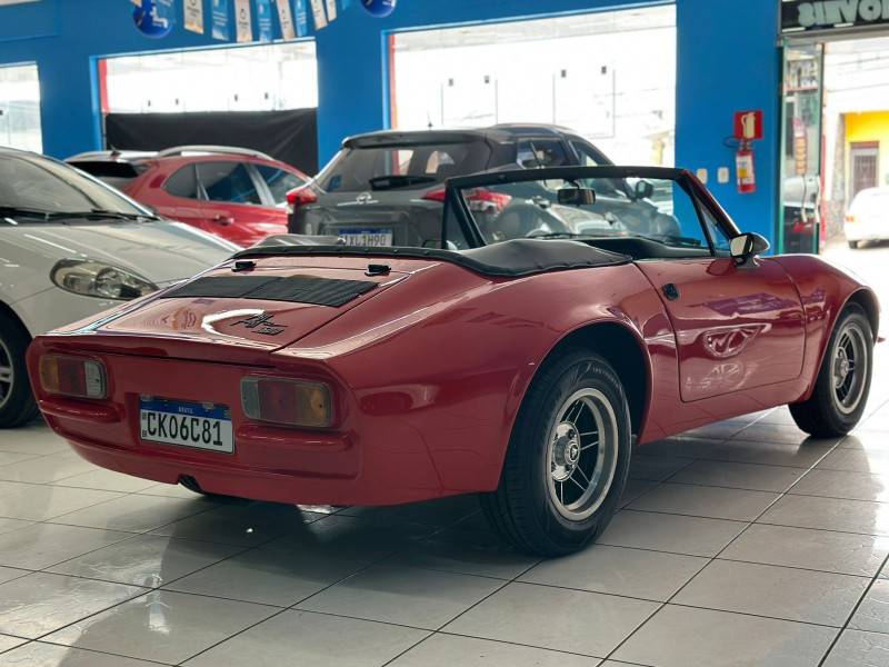 PUMA - GTS - 1976/1976 - Vermelha - R$ 59.900,00